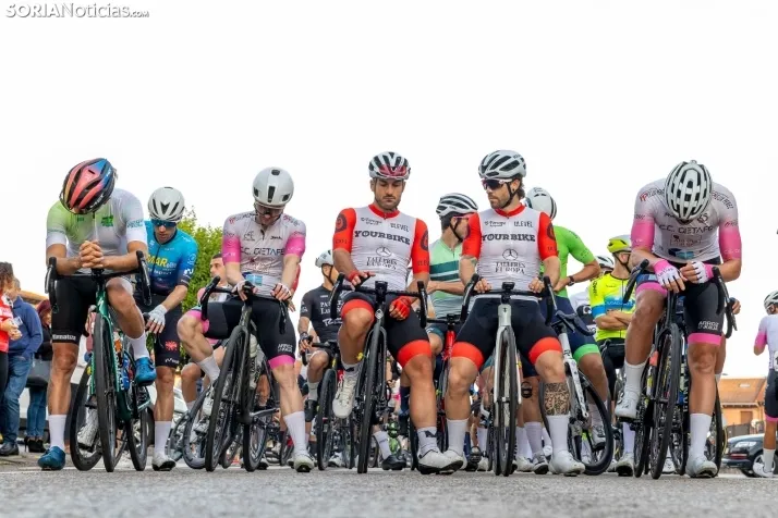 Ciclismo senior San Leonardo 2025./ Viksar Fotografía