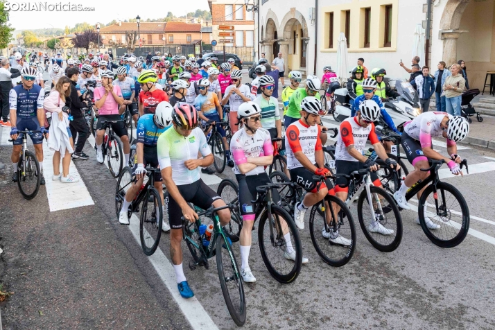 Ciclismo senior San Leonardo 2025./ Viksar Fotografía
