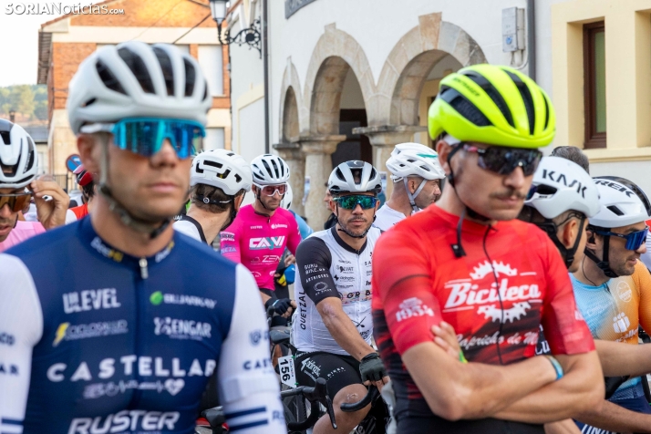 Ciclismo senior San Leonardo 2025./ Viksar Fotografía