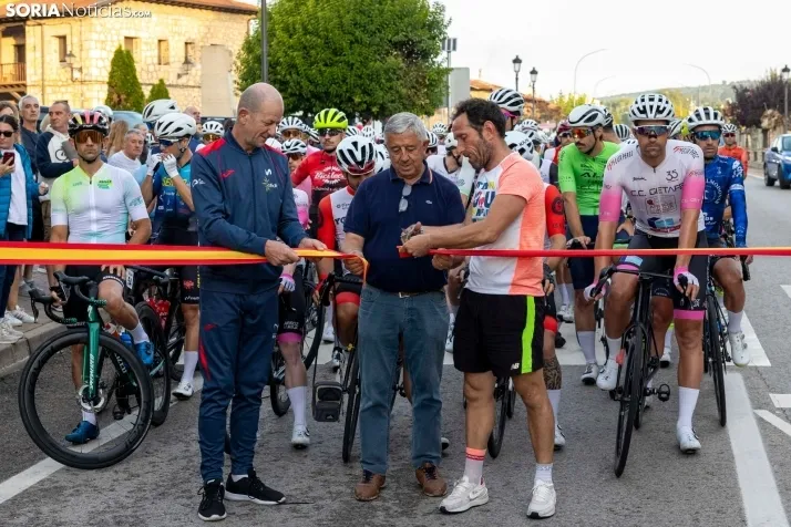 Ciclismo senior San Leonardo 2025./ Viksar Fotografía