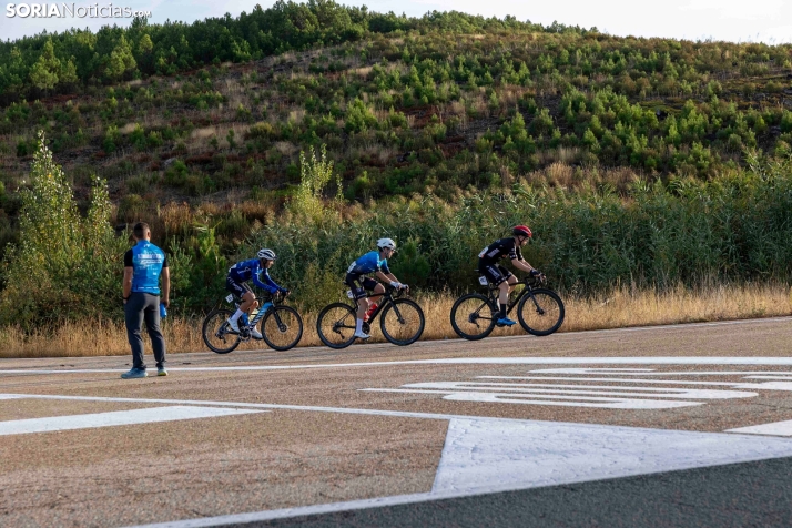 Ciclismo senior San Leonardo 2025./ Viksar Fotografía