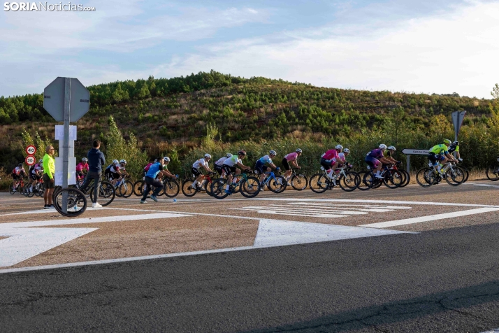 Ciclismo senior San Leonardo 2025./ Viksar Fotografía