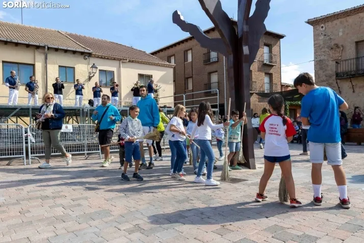 Baile de la Escoba, Osma 2025./ Viksar Fotografía