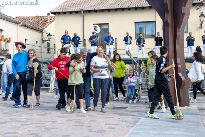 Baile de la Escoba, Osma 2025./ Viksar Fotografía