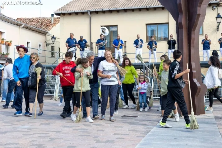 Baile de la Escoba, Osma 2025./ Viksar Fotografía