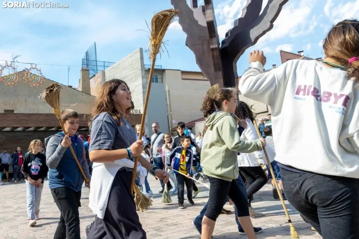 Baile de la Escoba, Osma 2025./ Viksar Fotografía
