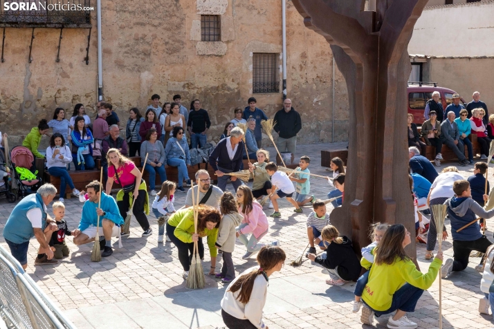 Baile de la Escoba, Osma 2025./ Viksar Fotografía