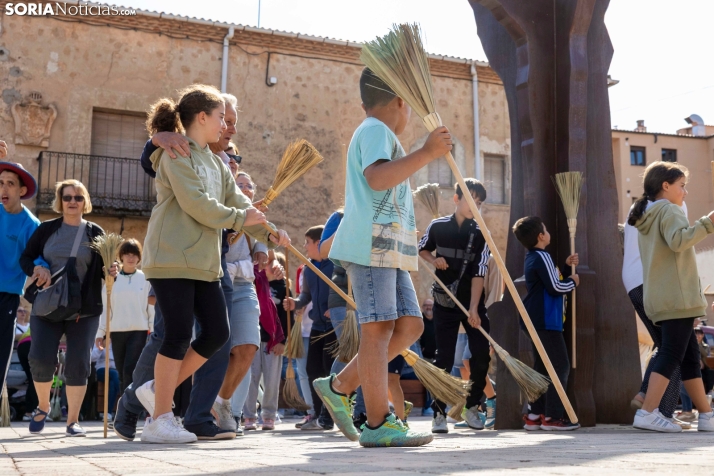 Baile de la Escoba, Osma 2025./ Viksar Fotografía
