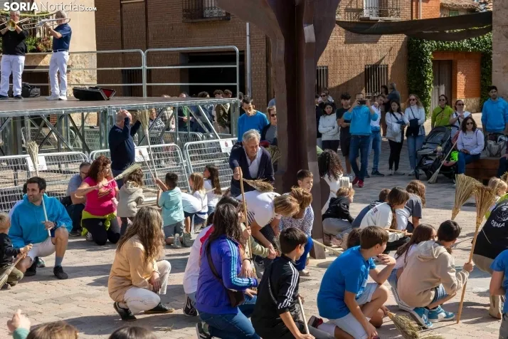 Baile de la Escoba, Osma 2025./ Viksar Fotografía