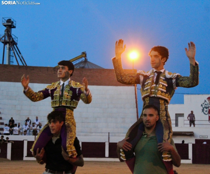 Fotos: La corrida de toros de Almaz&aacute;n acaba con la puerta grande de V&iacute;ctor Hern&aacute;ndez y Ja