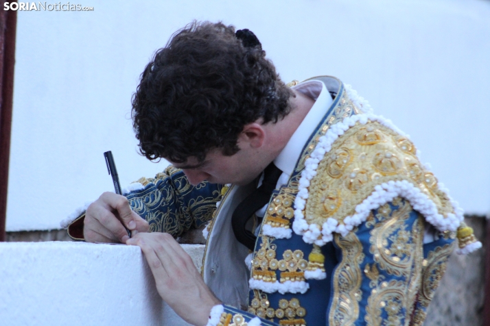 Fotos: La corrida de toros de Almaz&aacute;n acaba con la puerta grande de V&iacute;ctor Hern&aacute;ndez y Ja