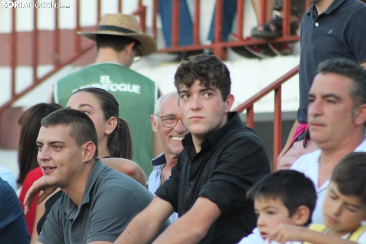 Fotos: La corrida de toros de Almaz&aacute;n acaba con la puerta grande de V&iacute;ctor Hern&aacute;ndez y Ja