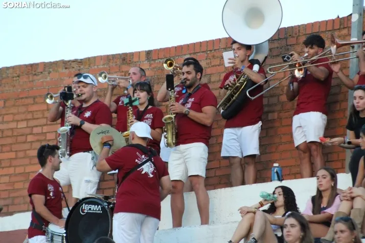 Fotos: La corrida de toros de Almaz&aacute;n acaba con la puerta grande de V&iacute;ctor Hern&aacute;ndez y Ja