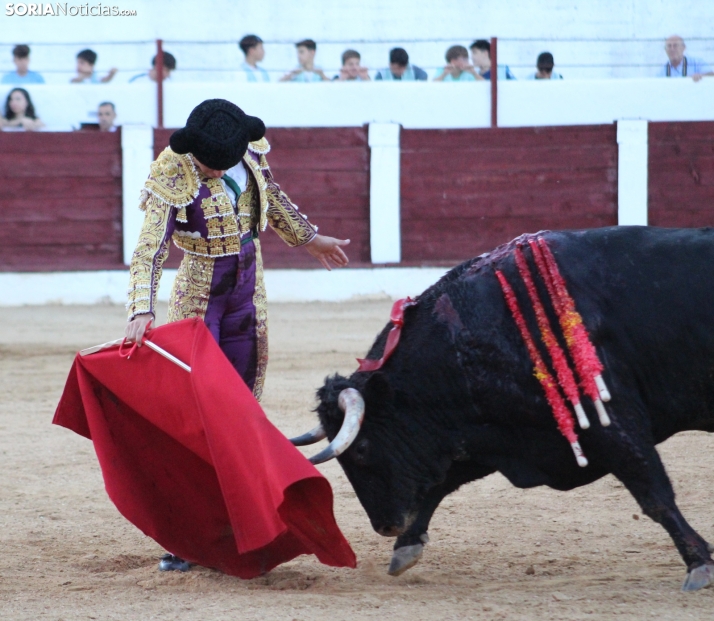 Fotos: La corrida de toros de Almaz&aacute;n acaba con la puerta grande de V&iacute;ctor Hern&aacute;ndez y Ja