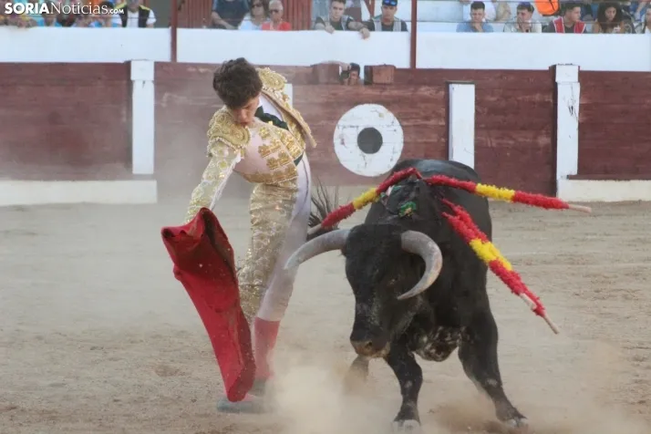 Fotos: La corrida de toros de Almaz&aacute;n acaba con la puerta grande de V&iacute;ctor Hern&aacute;ndez y Ja