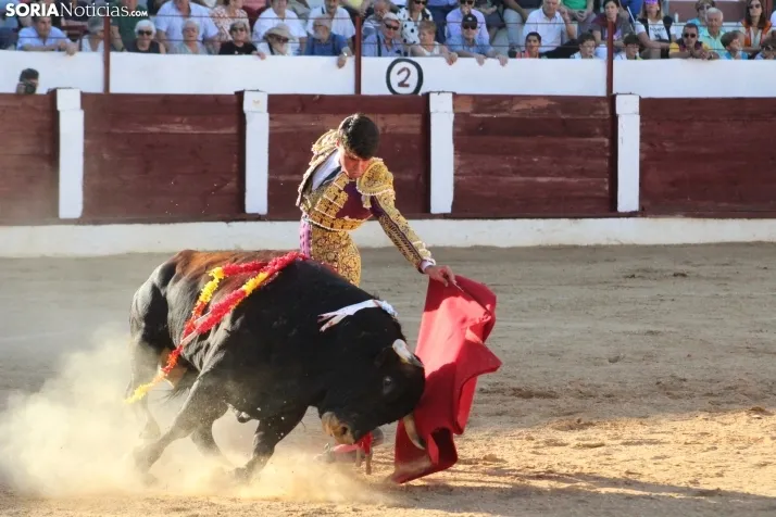 Fotos: La corrida de toros de Almaz&aacute;n acaba con la puerta grande de V&iacute;ctor Hern&aacute;ndez y Ja