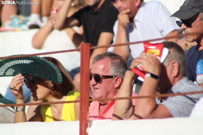 Fotos: La corrida de toros de Almaz&aacute;n acaba con la puerta grande de V&iacute;ctor Hern&aacute;ndez y Ja