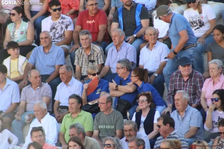 Fotos: La corrida de toros de Almaz&aacute;n acaba con la puerta grande de V&iacute;ctor Hern&aacute;ndez y Ja