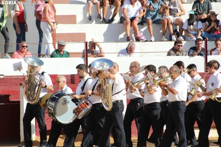 Fotos: La corrida de toros de Almaz&aacute;n acaba con la puerta grande de V&iacute;ctor Hern&aacute;ndez y Ja