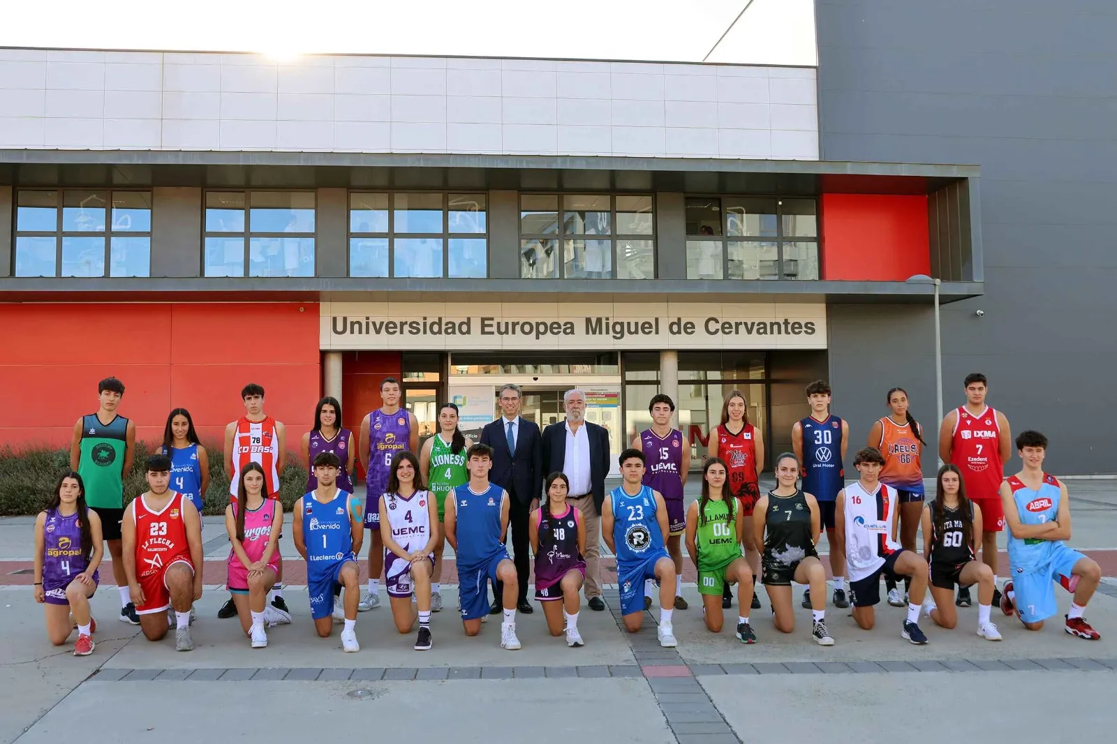Foto 2 - Nace la &lsquo;Liga UEMC Junior&rsquo; para impulsar el talento de 360 baloncestistas de Castilla y Le&oacute;n