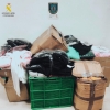 Foto 1 - Operación de la Guardia Civil contra el contrabando en plenas fiestas de San Saturio: más de 260 prendas incautadas en el Espolón