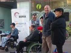 Foto 25 - CR&Oacute;NICA Y FOTOS | Una 'cacerolada' en Soria para que se oiga la voz de las personas con par&aacute;lisis cerebral