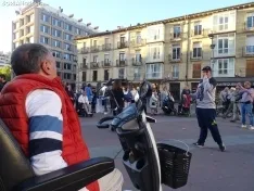 Foto 19 - CR&Oacute;NICA Y FOTOS | Una 'cacerolada' en Soria para que se oiga la voz de las personas con par&aacute;lisis cerebral