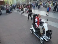 Foto 37 - CR&Oacute;NICA Y FOTOS | Una 'cacerolada' en Soria para que se oiga la voz de las personas con par&aacute;lisis cerebral