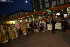 Decenas de manifestantes pro-palestina sorprenden en la procesión del patrón de Soria