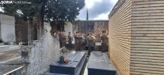 Una imagen del acto de homenaje hoy viernes en El Espino. /PC
