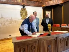 Foto 4 - El Burgo de Osma recibe con honores a Vicente del Bosque: &ldquo;Ten&iacute;a una deuda con este pueblo&rdquo;