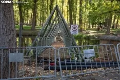 Pasarela caída sobre el río Duero. María Ferrer