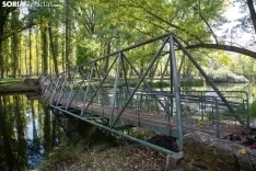 Pasarela caída sobre el río Duero. María Ferrer