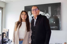 Alma Moya sucede a su padre Jesús como tercera generacion al frente de Jemoya que apuesta por las marcas chinas Omoda y Jaecoo. Fotos: María Sierra. 