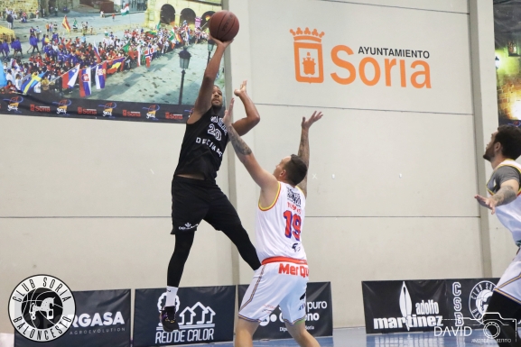 El CSB Décimas roza la victoria en Ávila y ya prepara su duelo con La Flecha