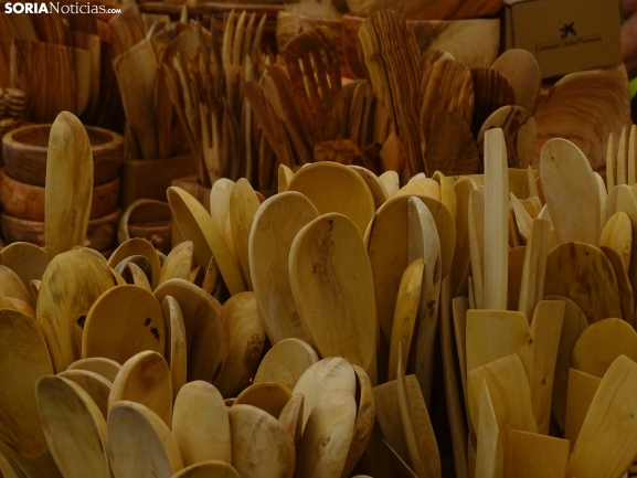 Una novedosa feria de artesanía para reforzar las jornadas micológicas de Covaleda