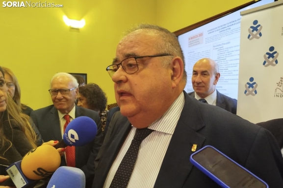 67 nuevas plazas de enfermería para cuidar al paciente crónico y envejecido de Castilla y León