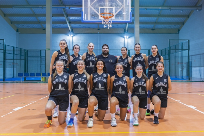 Con siete caras nuevas y la ambición de crecer, el CSB femenino arranca la liga