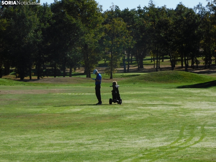 Fotos: Los golfistas de Soria ponen a prueba sus habilidades por el patr&oacute;n 