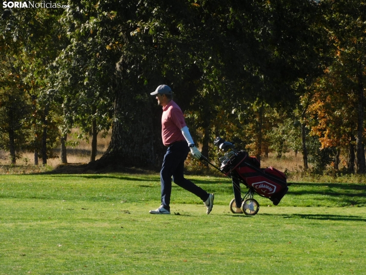 Fotos: Los golfistas de Soria ponen a prueba sus habilidades por el patr&oacute;n 