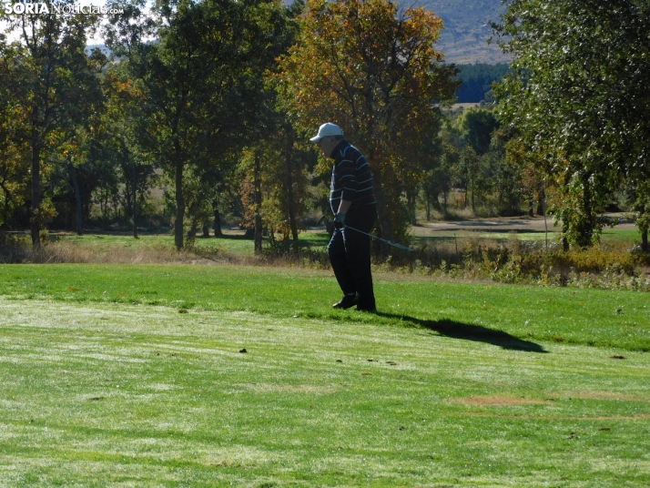 Fotos: Los golfistas de Soria ponen a prueba sus habilidades por el patr&oacute;n 