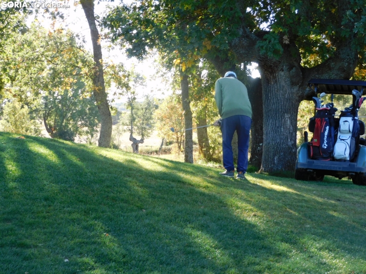 Fotos: Los golfistas de Soria ponen a prueba sus habilidades por el patr&oacute;n 