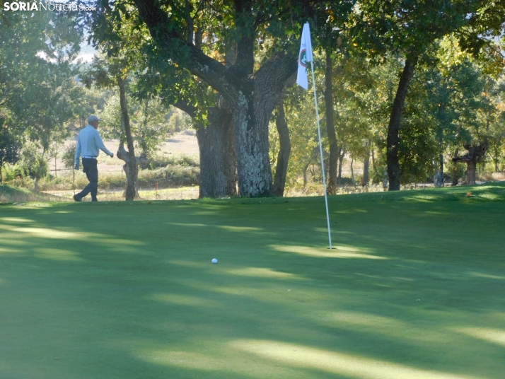 Fotos: Los golfistas de Soria ponen a prueba sus habilidades por el patr&oacute;n 