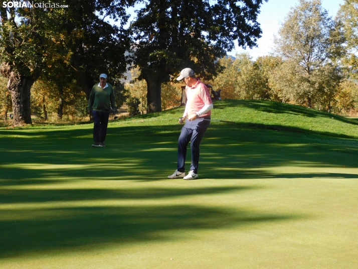 Fotos: Los golfistas de Soria ponen a prueba sus habilidades por el patr&oacute;n 