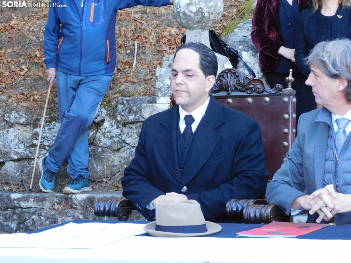 Fotos: Soria rememora una foto de 1.932 y homenajea a Antonio Machado en la ermita de San Saturio
