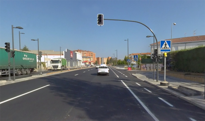 Los Royales recoge firmas para activar los semáforos de Eduardo Saavedra y Avenida Valladolid