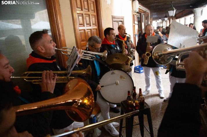 El Burgo: Concentración de charangas 