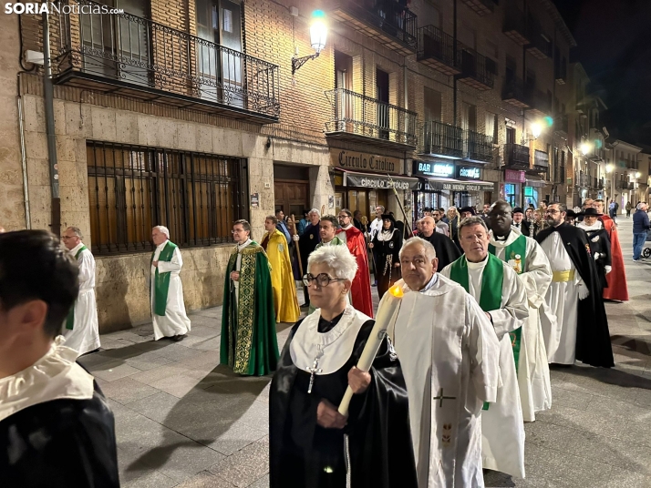 GALER&Iacute;A | Tarde hist&oacute;rica para El Burgo de Osma: 16 cofrad&iacute;as han recorrido sus calles
