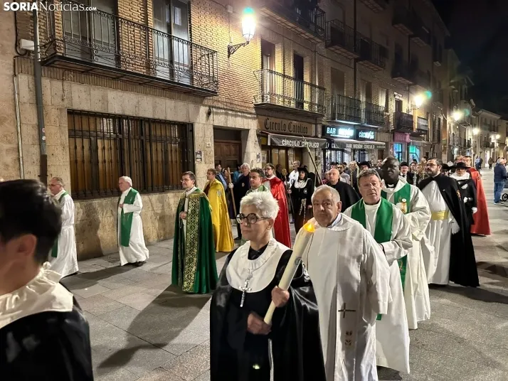 GALER&Iacute;A | Tarde hist&oacute;rica para El Burgo de Osma: 16 cofrad&iacute;as han recorrido sus calles