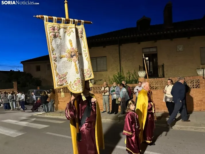 GALER&Iacute;A | Tarde hist&oacute;rica para El Burgo de Osma: 16 cofrad&iacute;as han recorrido sus calles